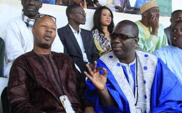 Paco Jackson en compagnie de Salam diallo au stade