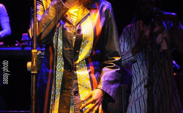 Adiouza dans une belle tenue de Mike Sylla !