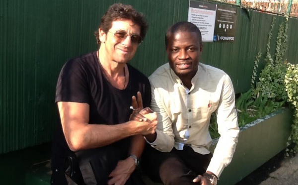 Fata pose avec Patrice Bruel