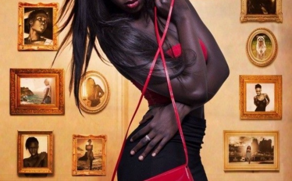La séduisante top modèle Ébène Diop 