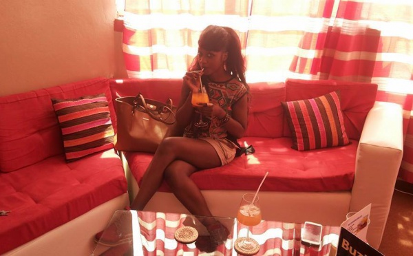 Gabrielle Goudiaby, la patronne du restaurant Le Buzz 