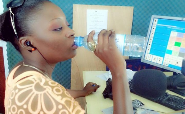 Safia de Zik Fm en mode "wax ba mar" 