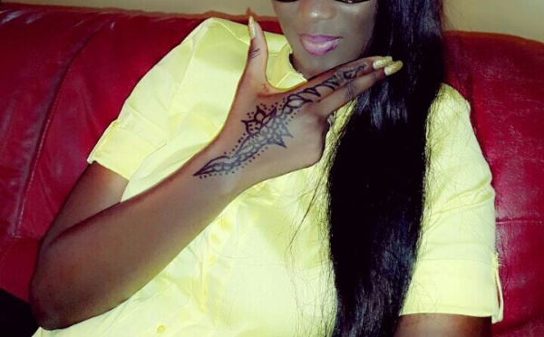 Lissa exhibe son nouveau tatouage 