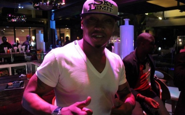 El hadji Diouf, l'éternel fêtard, se défoule à Alkimia