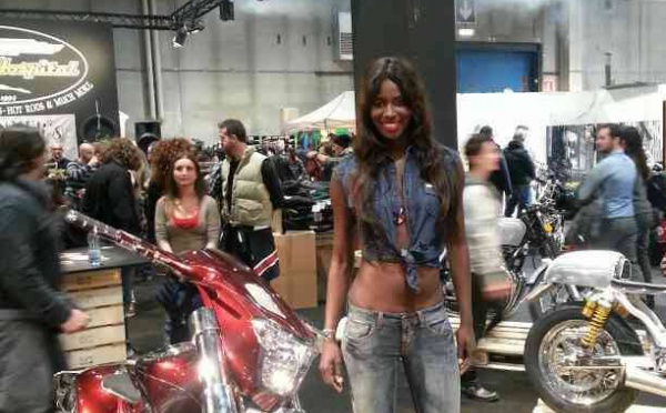 Codou, la fille de Fallou Dieng en mode sexy à Genève 