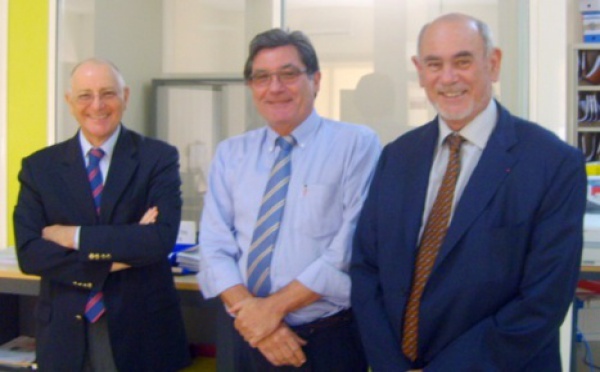 Avec Alain Jouret, Consul général, et Philippe Lignac au milieu,  chef du service des visas et Richard Yung, Sénateur 