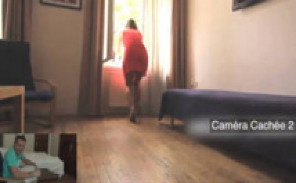 Un jeune homme a fait une farce à sa copine. Mais il ne s'attendait certainement pas à une telle réaction