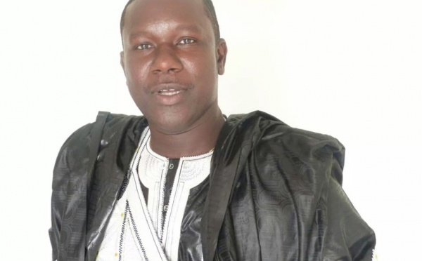 Ibrahima Mbaye Sopé en mode ndanane