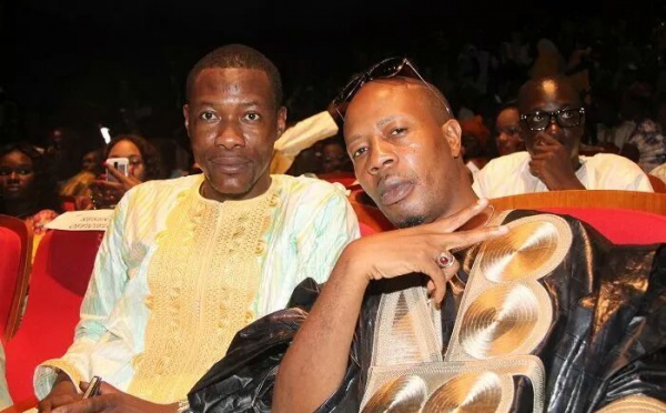 Pako Jackson et Tange Tandian au premier rang du "Rakadiou show" de Pape Diouf