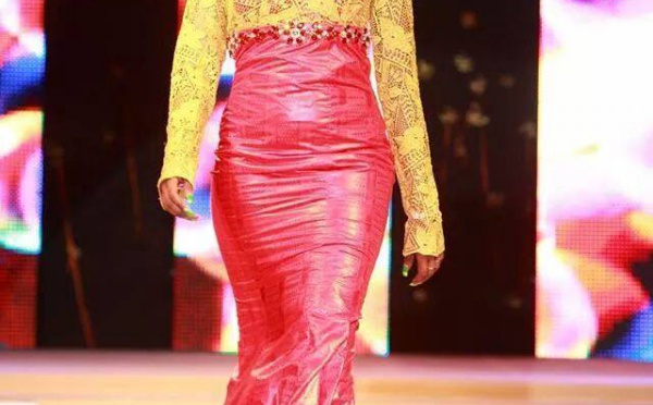 Khadija Thiam très classe à la Nuit de l'Elégance 
