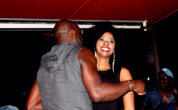 Le chanteur ivoirien Meiway sur la scène de Adiouza