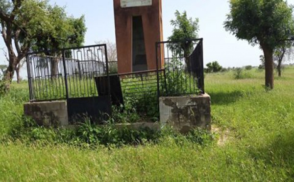 Arrêt sur image la tombe de Lat Dior Diop