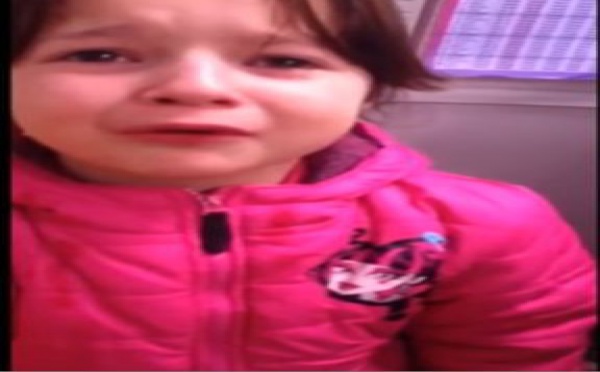 Vidéo - Une petite fille de 6 ans, prise en flagrant délit de chapardage, fait le buzz
