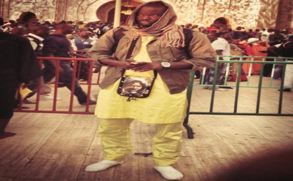 Magal : Le rappeur Canabasse, en bon "Baye Fall", à la grande mosquée de Touba