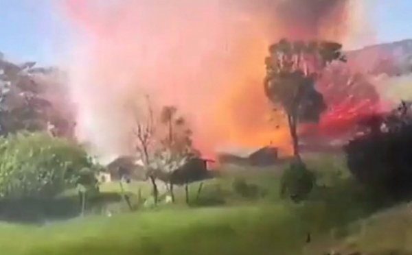 Une usine de feux d'artifice explose en Colombie