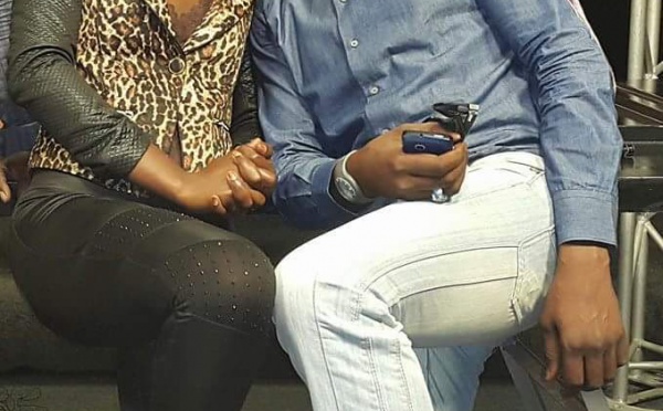 Dj Yves et Ngoné, les deux présentateurs de la 2stv dans leurs délires