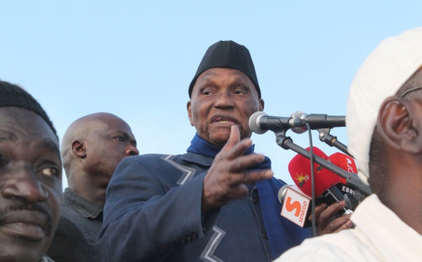 (Photos-Vidéos) Me Abdoulaye Wade :  » Contrairement à Macky Sall, Diouf est un démocrate »