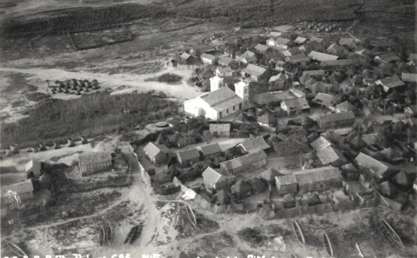 Ngor 1932 : Sa plage, ses forêts, sa mosquée et ses greniers à mil…