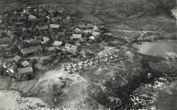 Yoff 1932 : Altitude 300m, son rivage, ses forêts, ses greniers à mil…