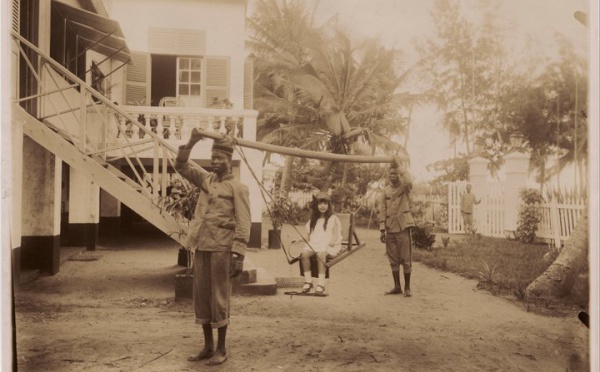 Transport en palanquin