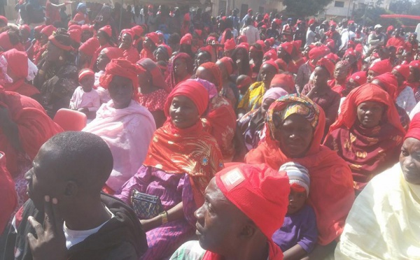 Arrêt sur images: Colobane en rouge pour soutenir ses enfants Cheikh Sidath Mané et Cheikh Diop
