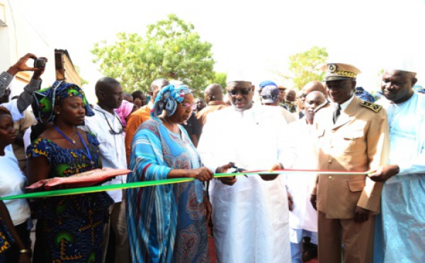 Photos - Inauguration de l'hôpital de la Paix et mise en service de l’Unité de dialyse et d’un deuxième scanner au Centre hospitalier régional: Macky Sall équipe Ziguinchor