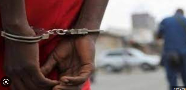 Bureau des passeports : Un homme arrêté avec le registre des naissances de la ville de Touba