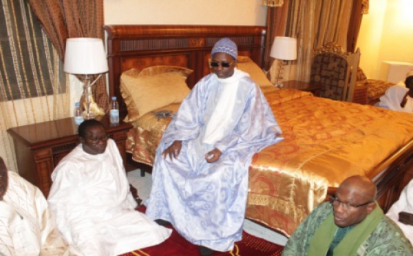 Vidéo et Photos de la visite de Serigne Cheikh Abdou Khadre Mbacké chez Pape Diop