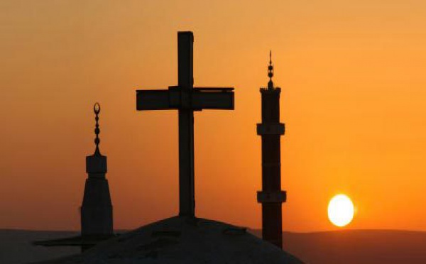 Vidéo incroyable: Il se dit musulman-chrétien et …