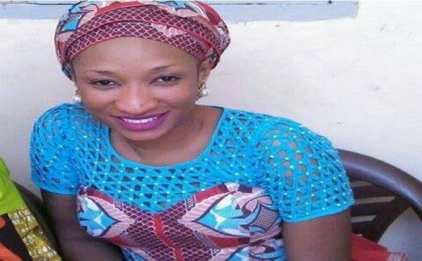 Inna Jawara sans maquillage très ravissante dans sa tenue traditionnelle