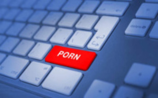 Licencié pour abus de porno au travail, dont 6h46 en une seule journée