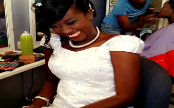 Arrêt sur images-Mame Ndiawar Diallo, la "ñiarël" de Tounkara de la 2stv toute souriante
