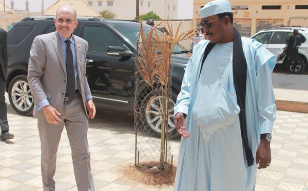 James Zumwalt, l’Ambassadeur des Etats-Unis au Sénégal rend visite Serigne Mame Mor Mbacké Mourtada 
