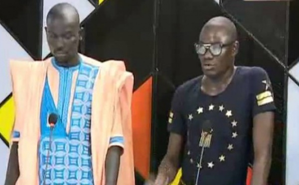 [Vidéo] Mandoumbé et son pére Baye Mathiat sur le plateau de NJOGONAL