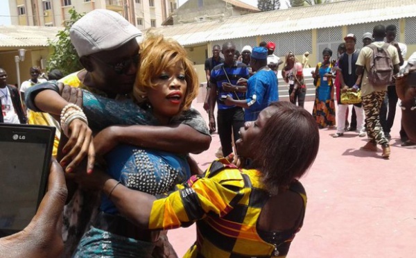 3 photos: Le « Danou leer » de Daro de "Dinama nékh"