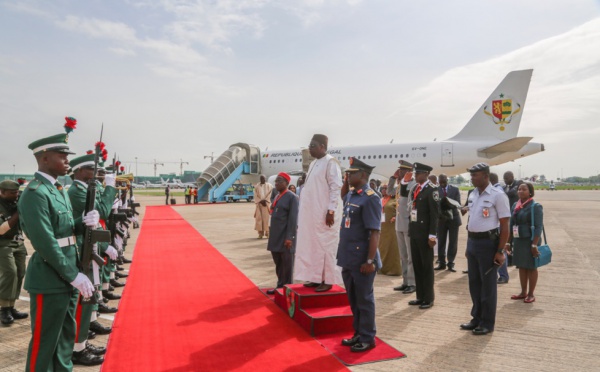 Photos - Macky Sall à l'investiture du nouveau Président nigerian, Muhammadu Bouhari