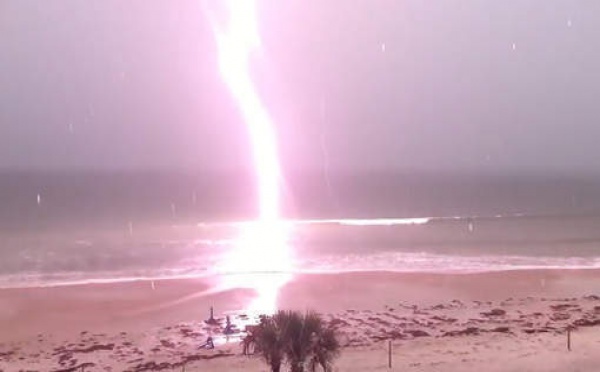 L'éclair qui a secoué Daytona Beach