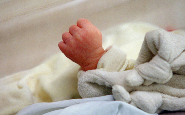 Une nounou transforme un bébé en objet sexuel: elle risque dix ans de réclusion criminelle