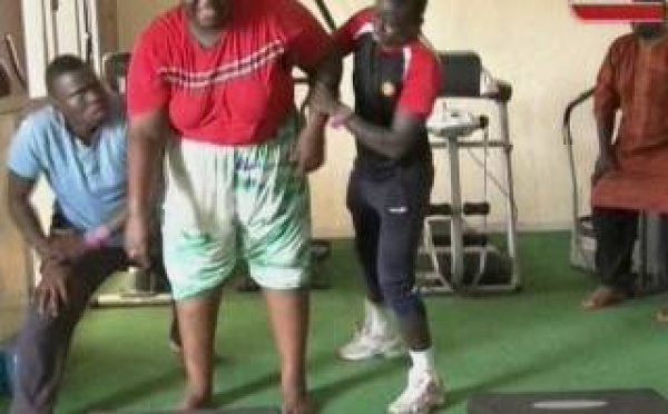 Vidéo: Ndogou Li avec Tann Bombé du 12 Juillet 2015. Regardez	