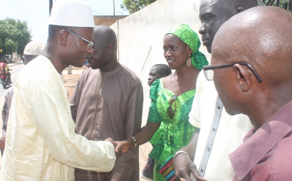Thiès- Me Moussa Diop fait des dons aux orphelins