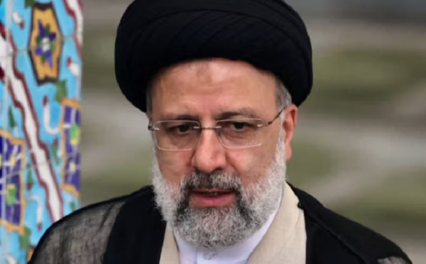 Iran : l’hélicoptère présidentiel de Ebrahim Raïssi toujours injoignable après un atterrissage « brutal » près de la frontière avec l’Azerbaïdjan