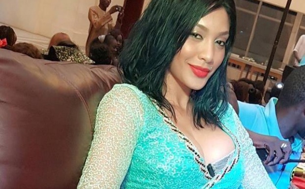 Adja Diallo lors de la soirée Spécial Korité de Sen Tv au Grand Théâtre 
