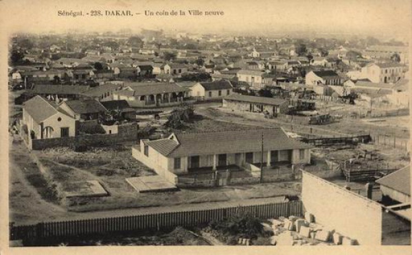 Carte postale : Dakar Plateau, un coin de la ville neuve