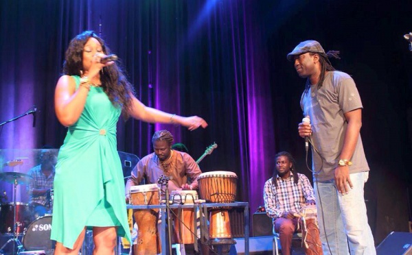 Aïda Samb et Elage Diouf sur scène "biir" Canada