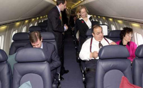 Ivre, il urine sur des passagers de l'avion
