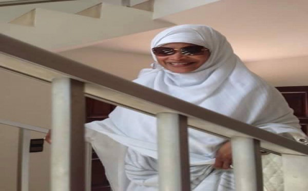 L'avocate Aïssata Tall Sall  en mode "sellal"  pour la Mecque