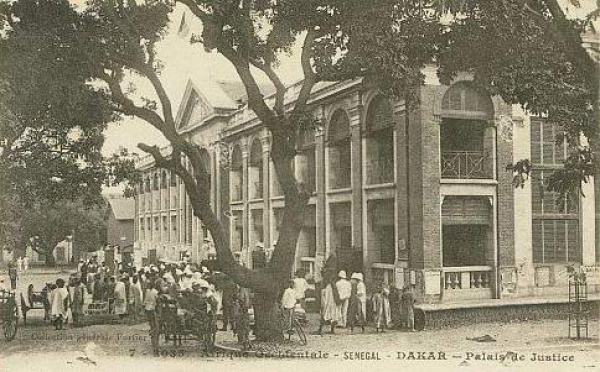 Carte postale : Ancien Palais de Justice de Dakar, actuel ministère des Affaires étrangères