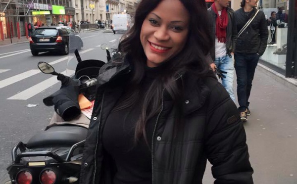 En vacances, Samira Mbaye a bonne mine 