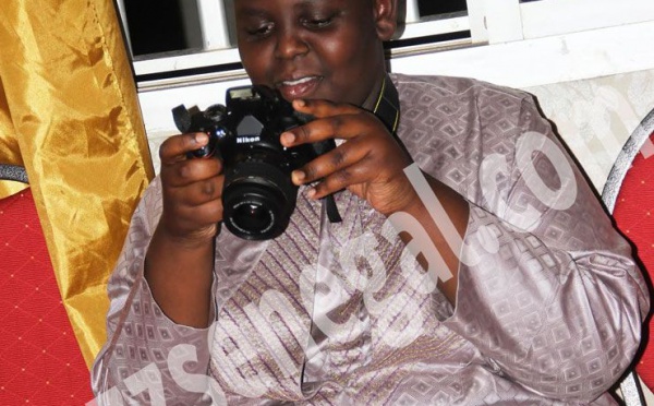 Ibrahima, l'autre fils de Macky, est passionné de photo