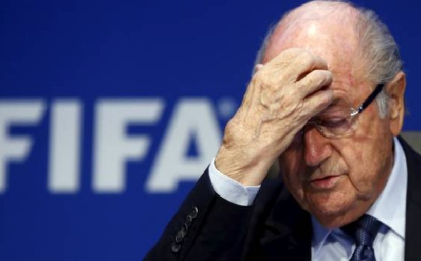 Scandale de Corruption à la Fifa : Une effigie géante de Sepp Blatter va être brûlée au Royaume-Uni